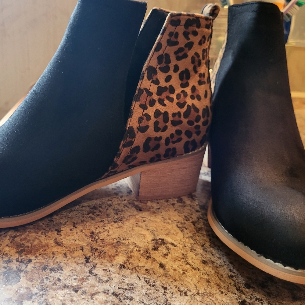 Boutique by Corkys size 9 black and leopard print booties. Brand new, never worn